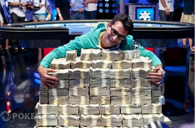 WSOP的这一天，魔术师Antonio Esfandiari赢下千万奖金！