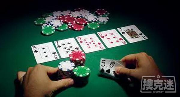 德州扑克中最差的诈唬，是拿弱牌把对手的强牌打走