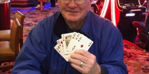 【扑克反水】​85岁老人五美元下注赢得百万大奖