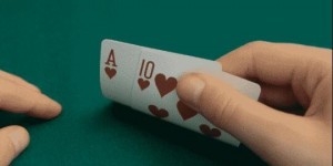 【EV扑克】策略：不可错过的游戏同色AT的技巧