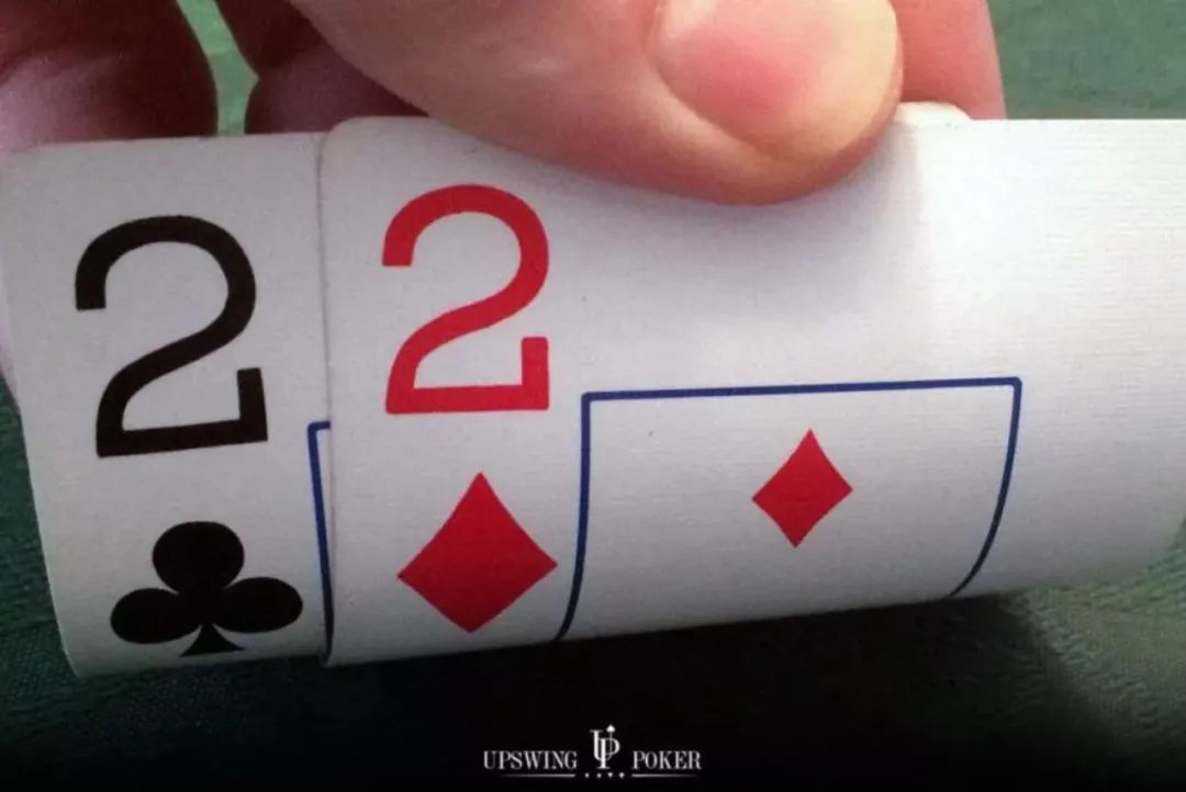 【EV扑克】教学：手中的对子比三张翻牌都小，这该怎么打